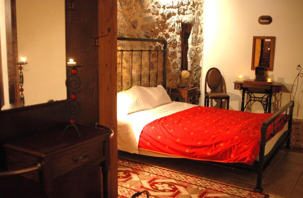 Archontiko Nikolopoulou Hotel Vitina Room photo